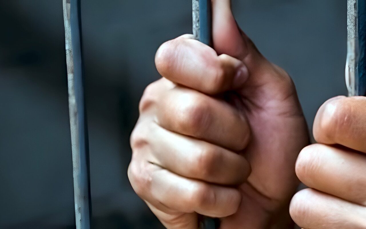 الحبس سنة وغرامة 10 آلاف و500 جنيه عقوبة البلاغ الكاذب بالقانون