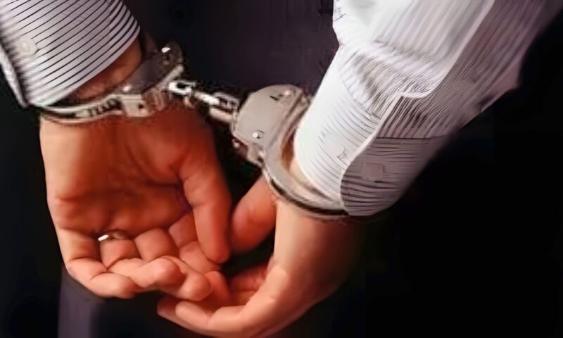 حيلة الأقفال الحديدية تقود مباحث جرجا لكشف سرقة 3 شقق لطبيب أسنان.. وضبط المتهم وإعادة المسروقات