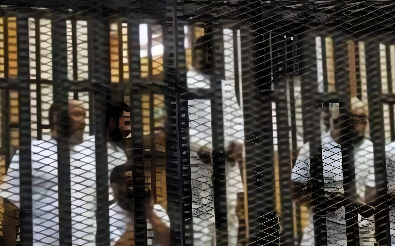 السجن 5 سنوات لمتهمين اثنين في إعادة محاكمتهما بقضية فض اعتصام النهضة