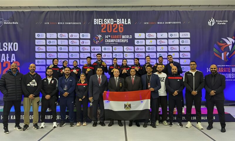 وزير الشباب يشيد بإنجاز أبطال الكاراتيه في بطولة العالم ببولندا