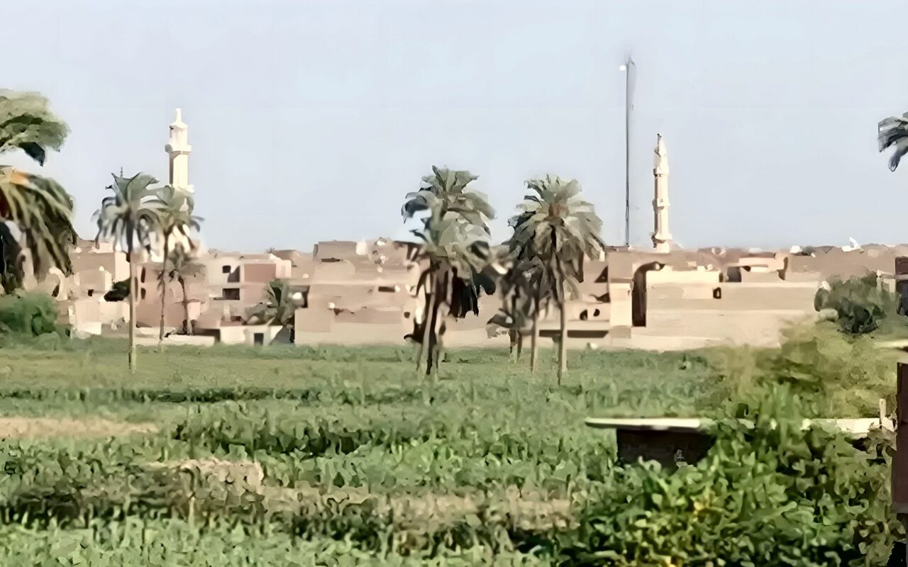 معاناة 450 أسرة في بني شقير.. طريق مغلق وقرارات تنتظر التنفيذ بأسيوط.. مناشدات بلا استجابة منذ عامين.. والأهالي يلجأون لطريق بديل وسط الزراعات للوصول إلى المستشفى والخدمات الأساسية