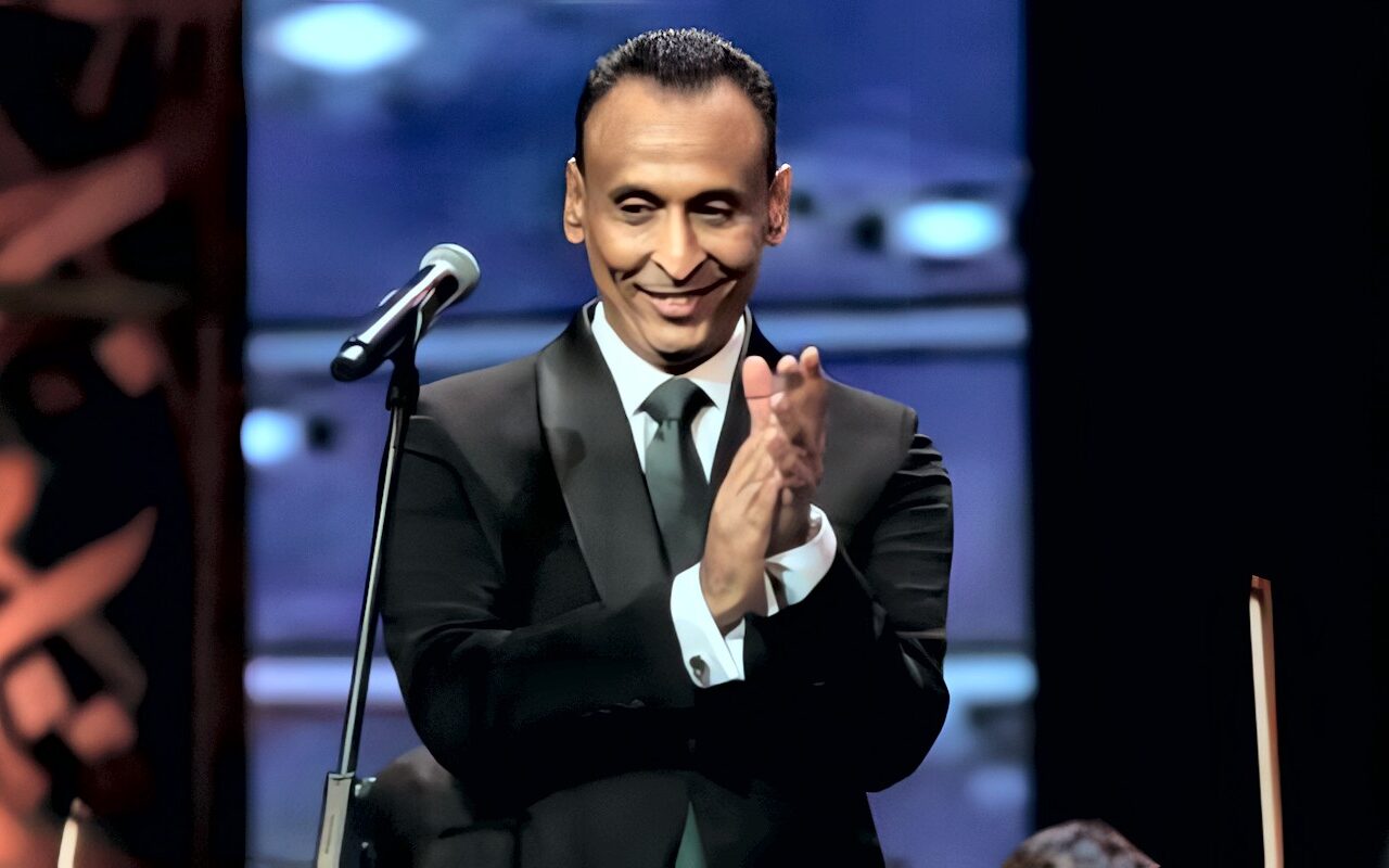 بمشاركة آمال ماهر.. محمد الطوخي يشعل المسرح الكبير بالطرب الأصيل
