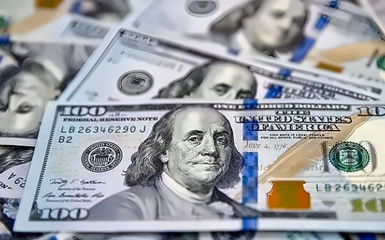 تخطى 52 جنيها في البنوك.. سعر الدولار مقابل الجنيه اليوم الثلاثاء 6 أكتوبر