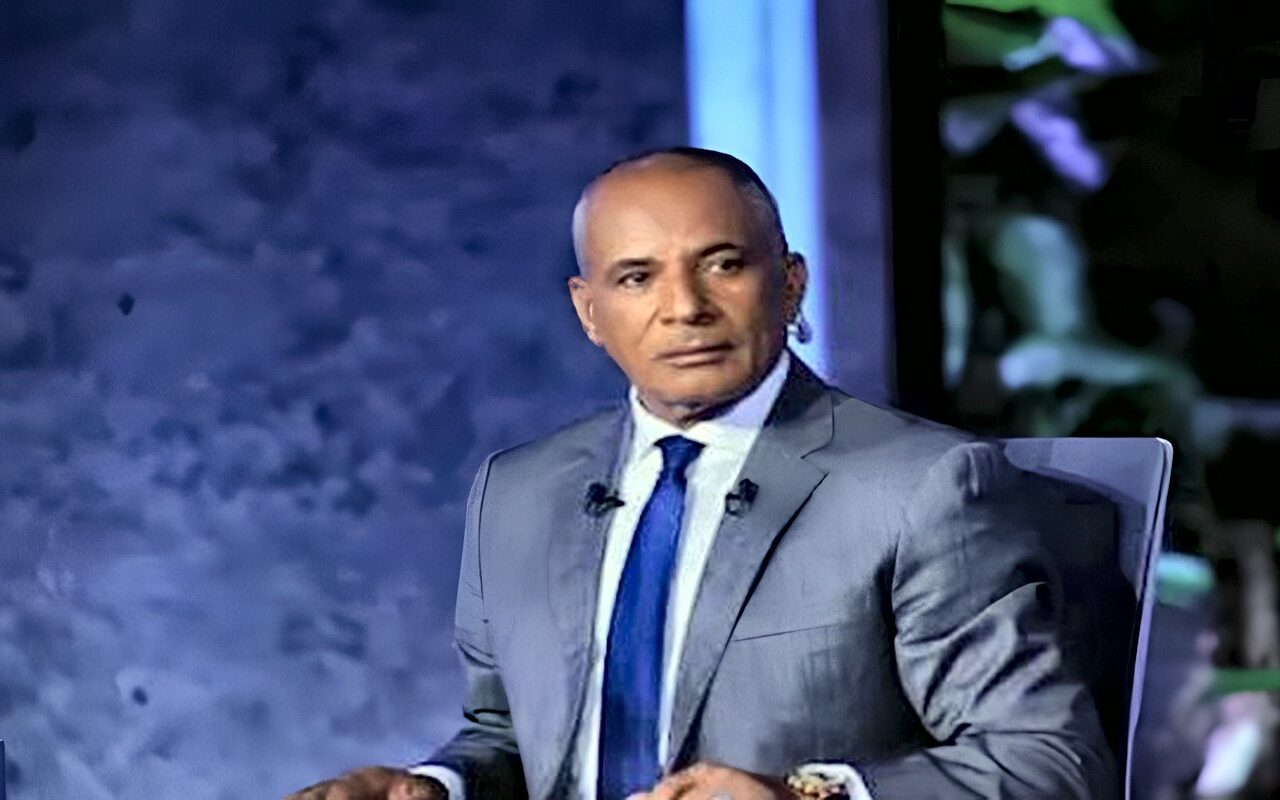 أحمد موسى: استقبال شعبي حافل للرئيس السيسي بجولته الآسيوية وفيلم عن حياته في إندونيسيا