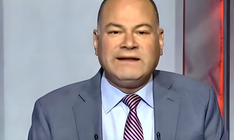 الديهي: مصر أنجزت مشروعات كبرى رغم الحروب والأزمات الاقتصادية.. والحفاظ على استقرارها مسئولية وطنية