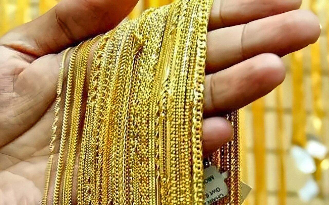 ارتفاع مفاجئ للذهب .. عيار 24 عدى الـ 7000