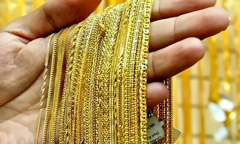 الذهب يتراجع تحت ضغط السندات الأمريكية.. ناجي فرج يكشف مصير المعدن الأصفر