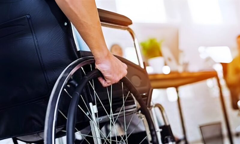 تخفيض ساعات العمل اليومية للموظف ذي الإعاقة طبقا للقانون