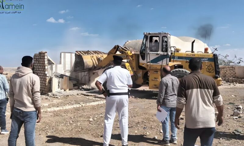 الإسكان تنفذ قرارات إزالة لمخالفات البناء والتعديات على أراضي الدولة بالعلمين الجديدة