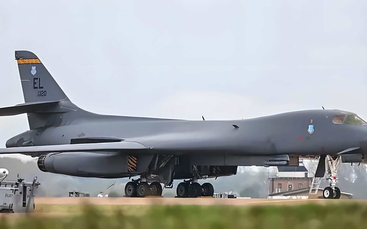 أمريكا تسحب قاذفات “بي-1” من بريطانيا