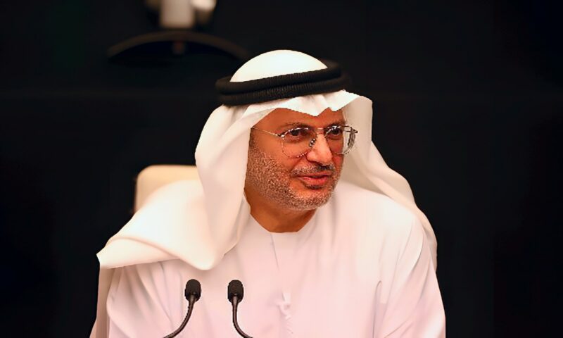 في ذكرى النصر.. أنور قرقاش يشيد بالرئيس السادات