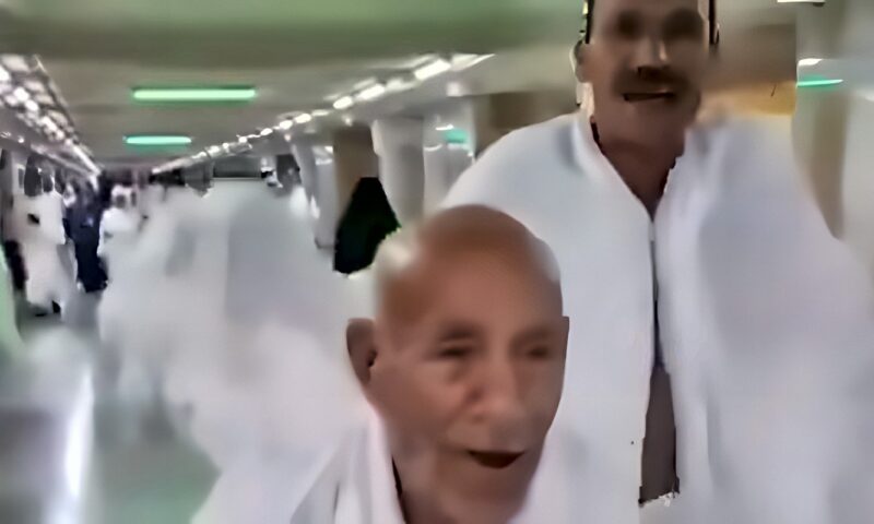 “كان فرحان كأنه طفل”.. فيديو مسن أثناء العمرة يشعل التواصل قبل وفاته