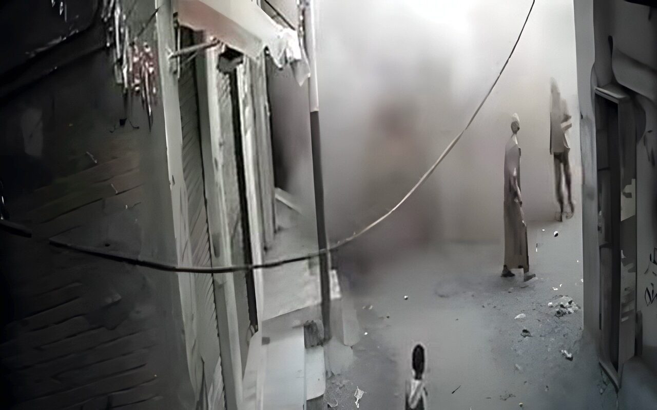 ثوانٍ من الرعب.. لحظة انهيار عقار المحلة ووفاة شخصين تحت الأنقاض