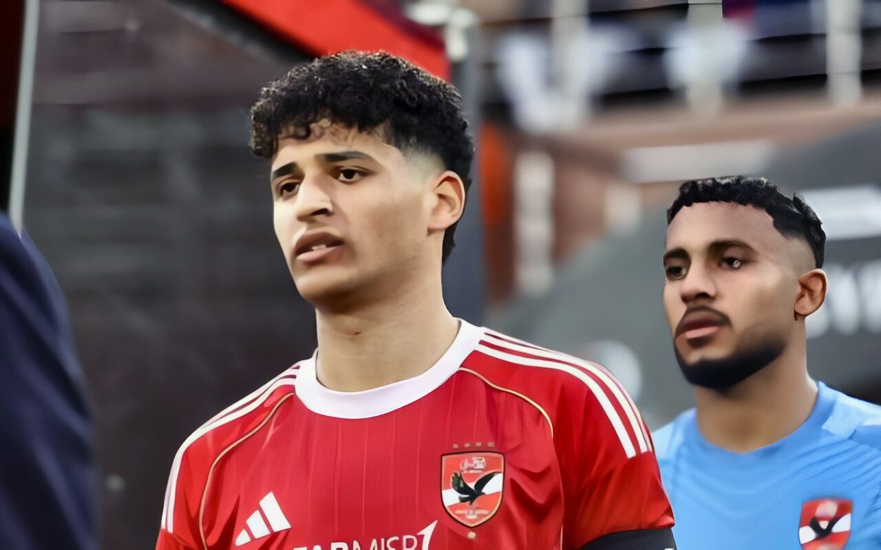 عروض عديدة واللاعب مستمر.. مصير محمد عبد الله يثير التساؤلات في الأهلي