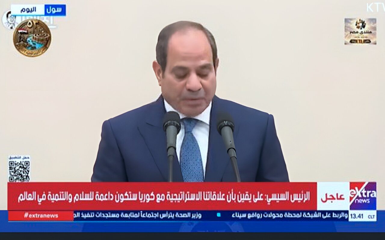 الرئيس السيسي: مصر حريصة على تطوير علاقاتها مع جميع الدول وفق مبدأ الاحترام المتبادل
