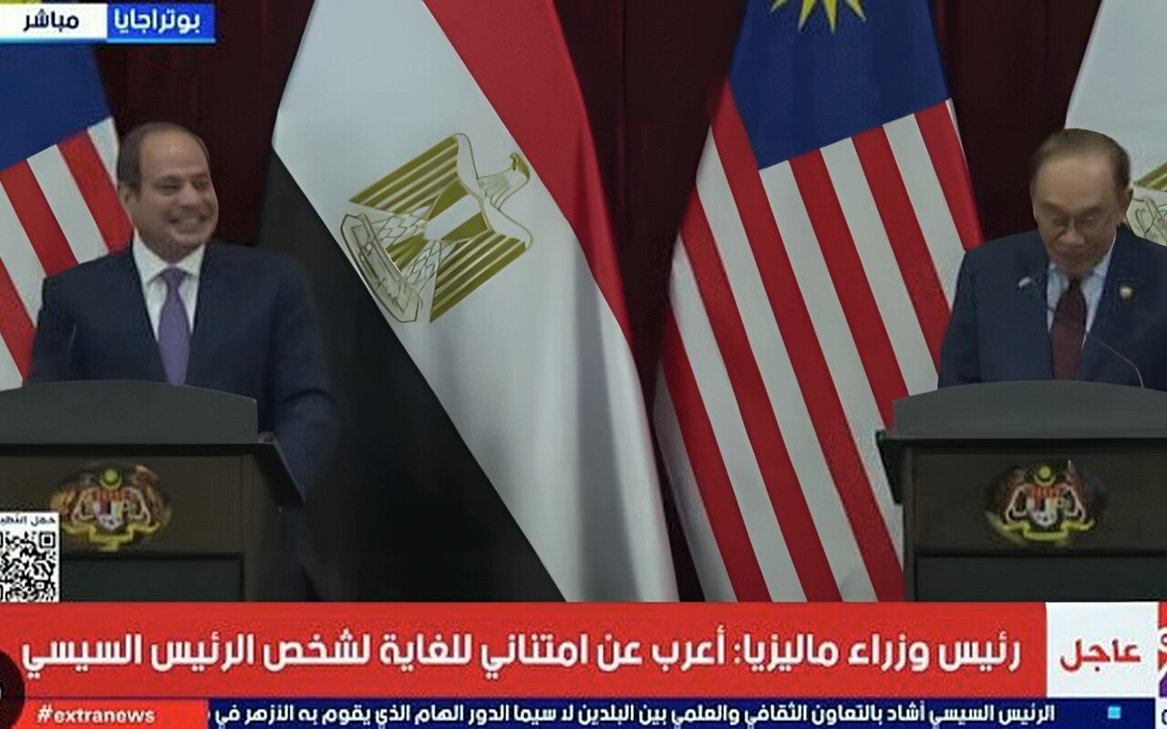 «مين ميحبش أم الدنيا».. رئيس وزراء ماليزيا للرئيس السيسي: إنت ما ذكرتليش سامية جمال
