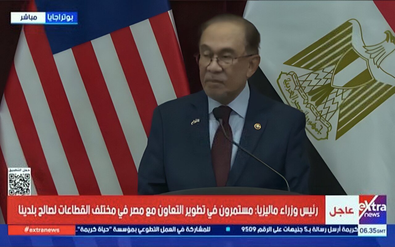 رئيس وزراء ماليزيا: جامعات مصر أسهمت في تعليم آلاف الماليزيين