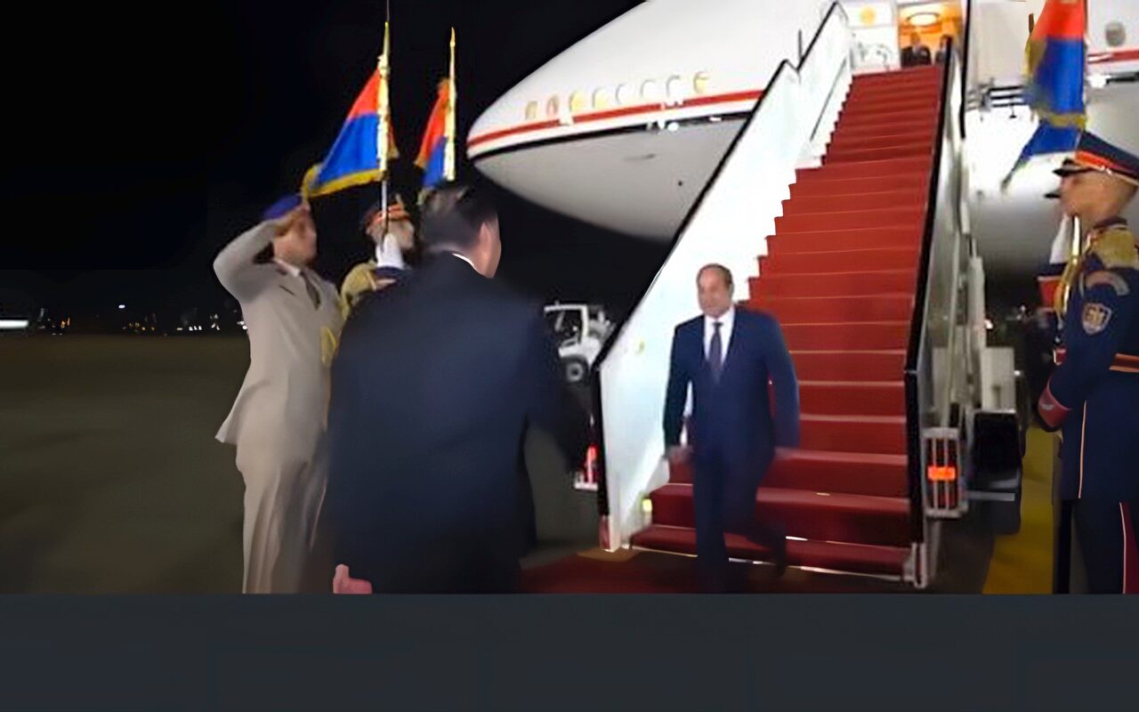 الرئيس السيسي يعود إلى أرض الوطن بعد جولة آسيوية شملت 3 دول