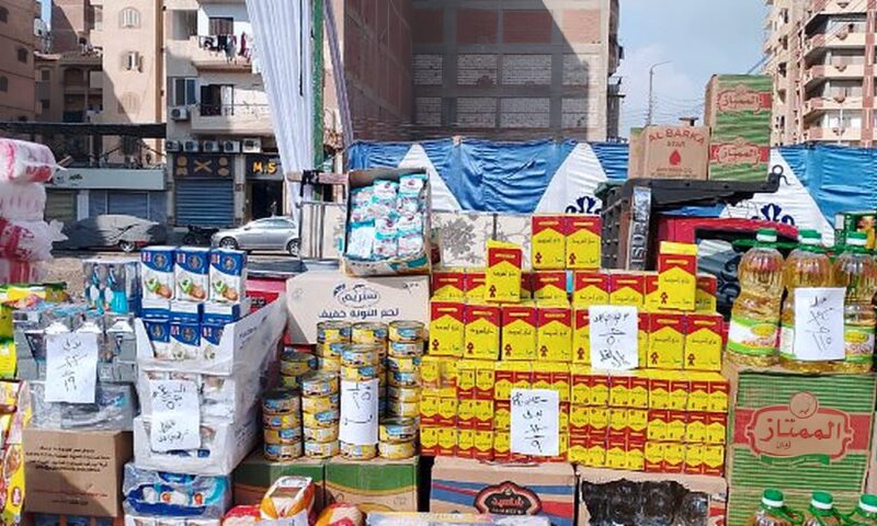 حبس وغرامة تصل إلى 3 ملايين جنيه.. عقوبة حجب السلع عن المواطنين