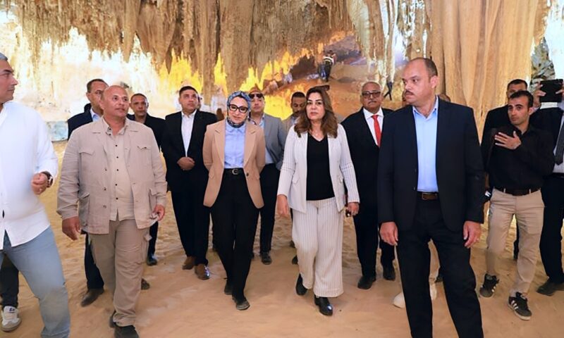 وزيرة التنمية المحلية تتفقد كهف الجارة بالوادي الجديد تمهيدا لإعلانه محمية طبيعية