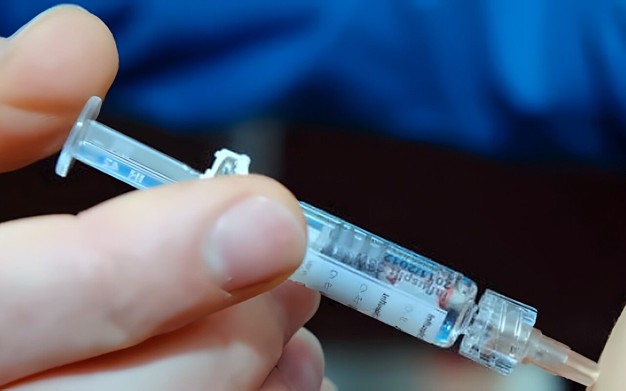 الوزراء: التطعيمات الروتينية للأطفال متوفرة بوحدات الرعاية الأولية على مستوى الجمهورية