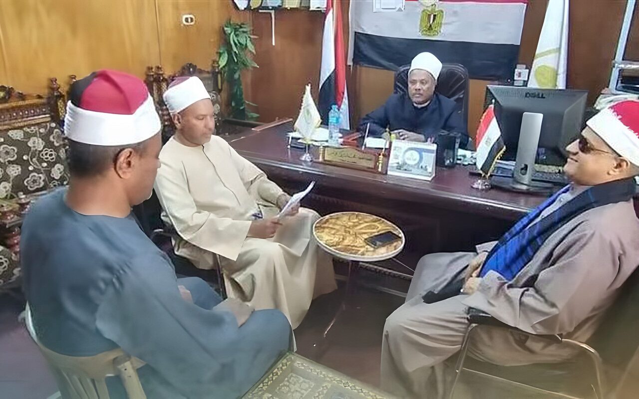 مدير أوقاف قنا يتابع اختبارات مسابقة «الأصوات الندية» للابتهال والأذان