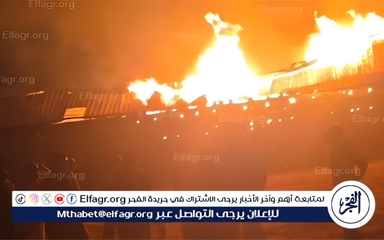 إصابة شخصين في حريق مخزن أخشاب بالبحيرة