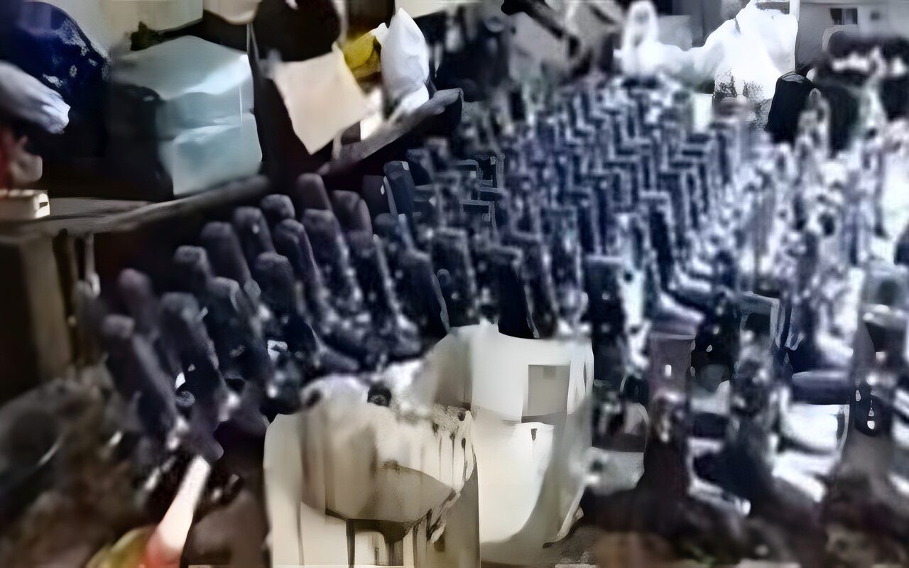خلاطات مضروبة بعلامات مقلدة، سقوط القائمين على مصنع غير مرخص بالقليوبية وضبط 2000 قطعة