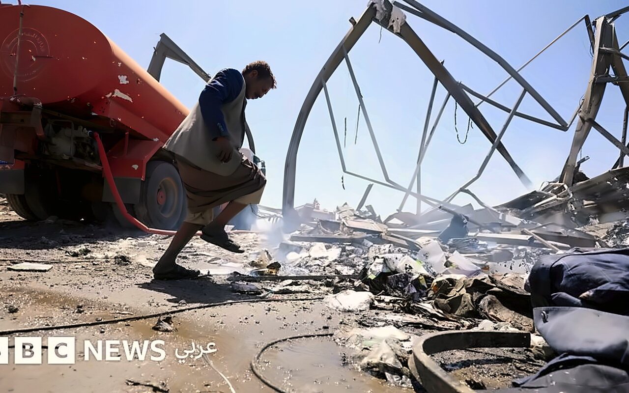 التحالف الدولي يقول إنه شن عملية عسكرية واسعة ضد جماعة أنصار الله ودمر 136 هدفاً