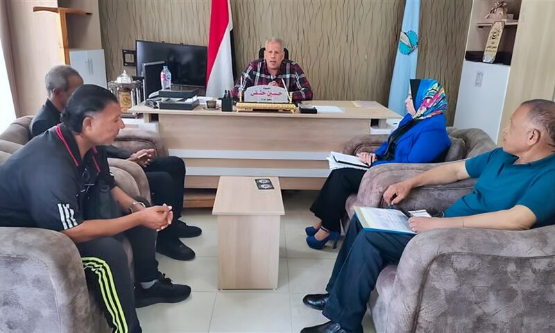 وكيل شباب البحر الأحمر يبحث احتياجات مراكز الشباب ويعمل على حل مشكلاتها