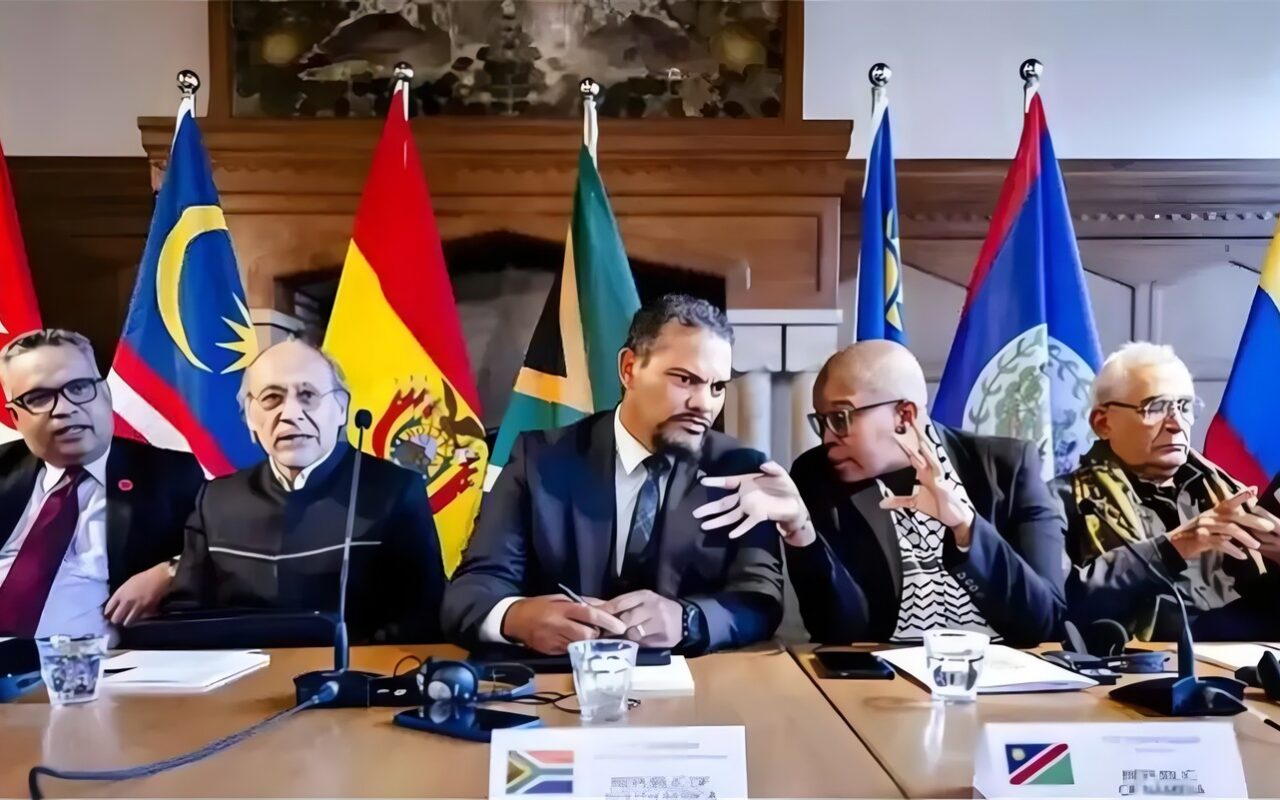 كولومبيا تنسحب من مجموعة لاهاي