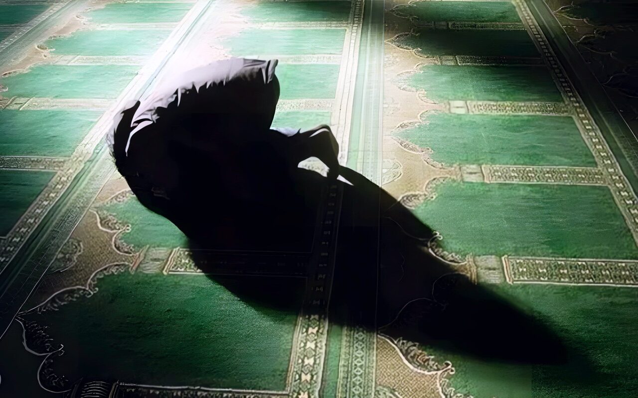 ما آخر وقت لأداء صلاة العشاء حاضرا؟ تعرف على رأي أهل العلم