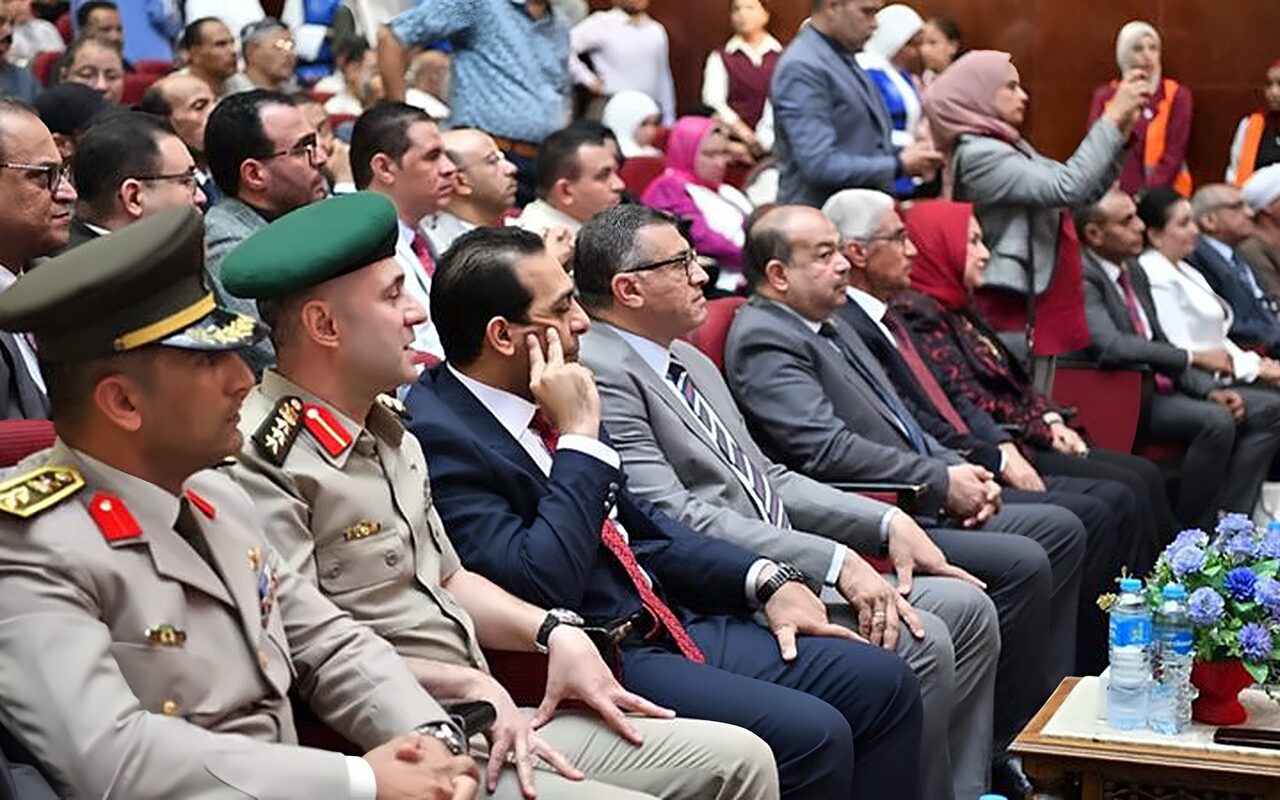 محافظ قنا يشهد احتفالية “مجمع الإعلام وقصر الثقافة” بالذكرى الـ 53 لانتصارات أكتوبر (صور)