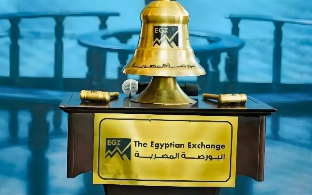 خبير: شبح الحرب الأمريكية الإيرانية يضغط على البورصة.. وخسائر المؤشر الرئيسي تجاوزت 1700 نقطة بنهاية التعاملات