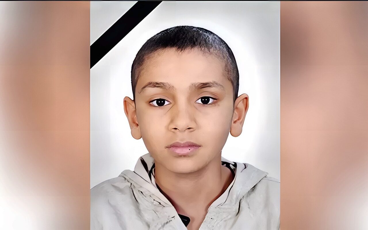 باع ممتلكاته واغترب 7 سنوات لعلاجه، الموت يخطف ياسين وأمه في حادث أتوبيس قبل زراعة النخاع