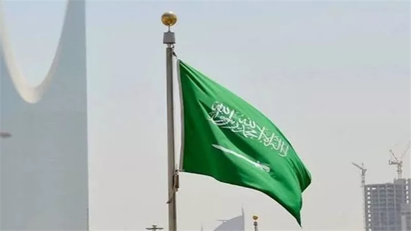 الدفاع المدني السعودي يطلق إنذارا في الرياض والخرج