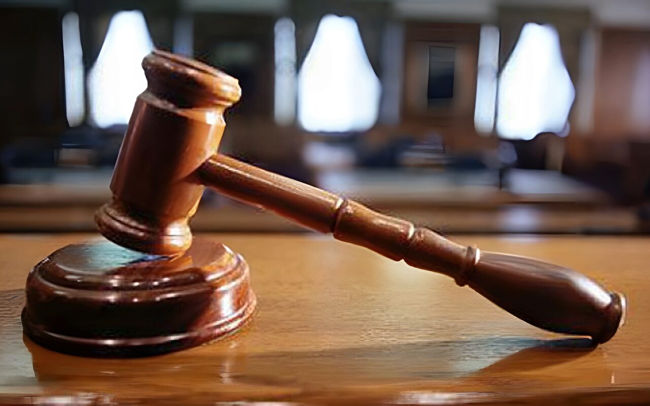 احذر.. تزوير الأوراق الرسمية يُعرّضك للسجن 3 سنوات بالقانون