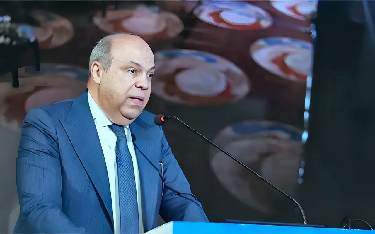 وزير الطيران: المطارات المصرية أصول سيادية مملوكة للدولة وغير مطروحة للبيع