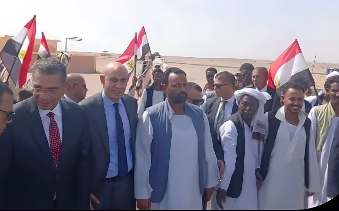 في زيارة تاريخية لقلب الجنوب، وزير التعليم يصل حلايب وشلاتين