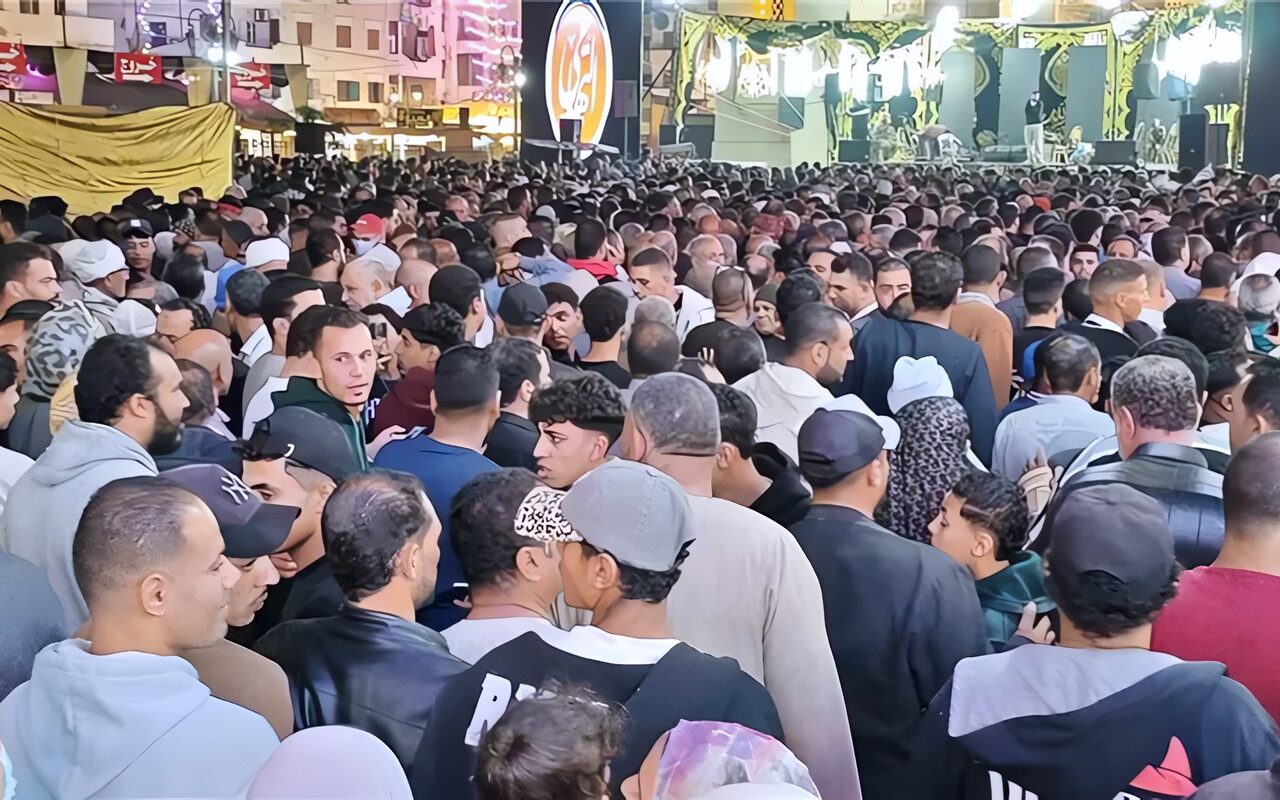 أتينا رحابك يا شيخ العرب، المئات يختتمون مولد السيد البدوي بطنطا (فيديو)