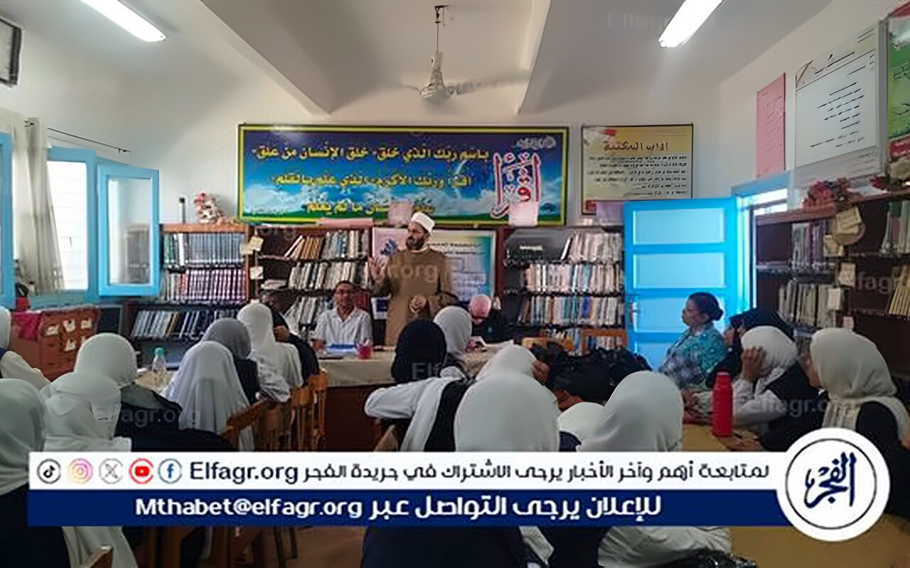 مكتبة المنفلوطي فى أسيوط تنظم ندوة حول التنمر الإلكتروني وكيفية الحماية منه