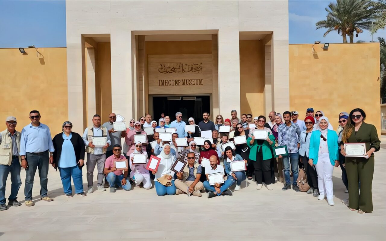 وزير السياحة يتفقد أعمال التدريب بمدرسة الحفائر للمبتدئين بآثار سقارة