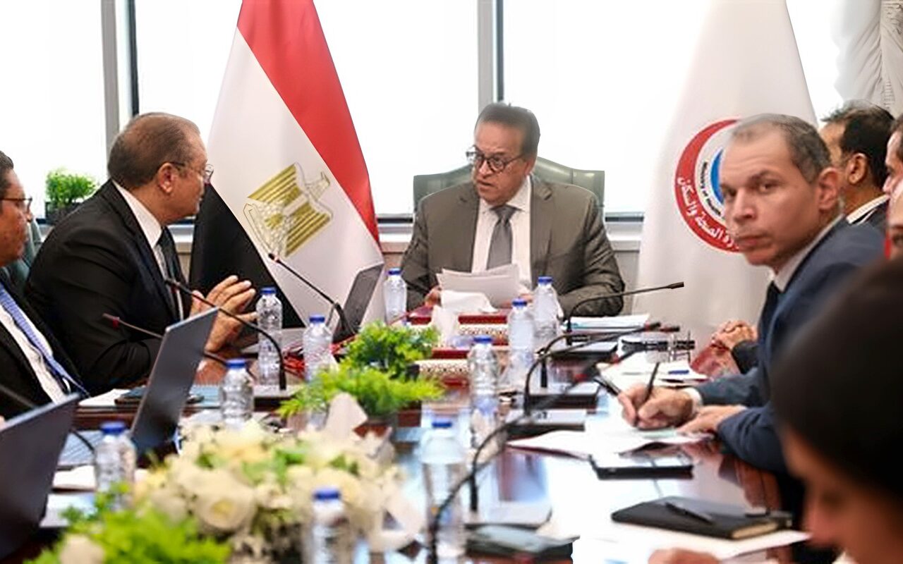 وزير الصحة يعقد اجتماعًا لمتابعة التقرير السنوي للهيئة العامة للاعتماد والرقابة الصحية عن العام المالي 2025 /2026