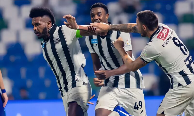 الدوري السعودي، فوز الشباب على الفتح 1/3 وتعادل الحزم مع الفيحاء 2/2