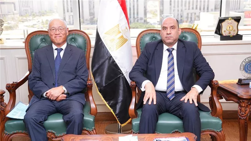 بحضور السفير الياباني وزير العمل يلتقي ممثلي الشركات اليابانية في مصر