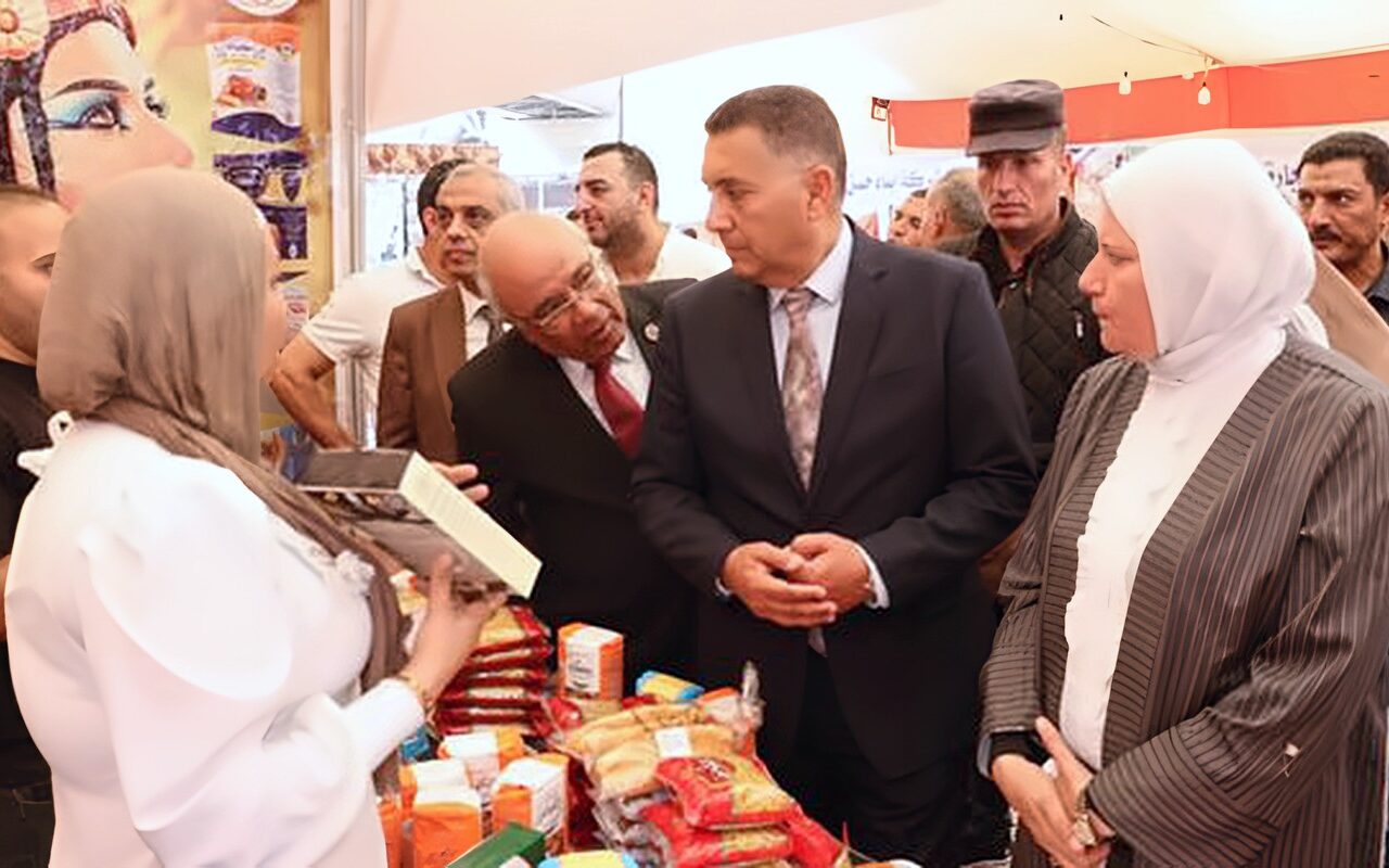 خصومات تصل لـ30%.. محافظ القليوبية يفتتح معرضين للسلع الغذائية بطوخ وغرب شبرا الخيمة