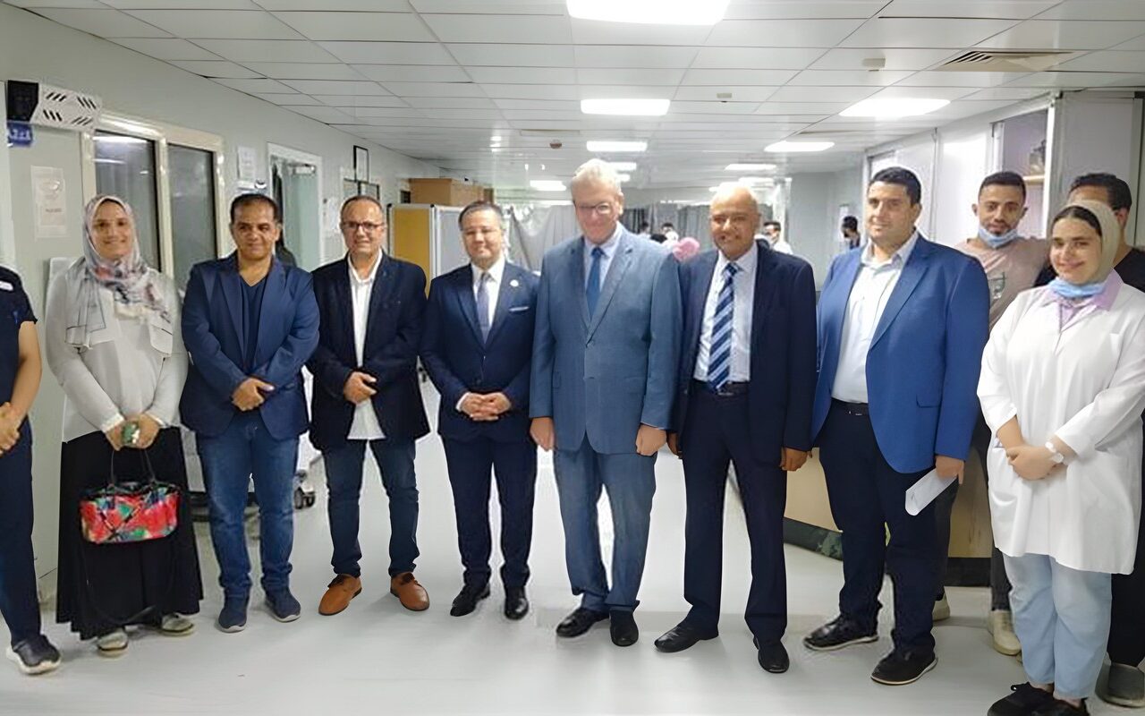 بعد استشهاد زميلهم، “دفعة الخير” بطب بنها تحول ذكريات 20 عاما إلى مبادرات لإنقاذ المرضى (فيديو)