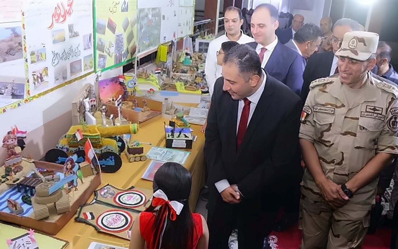 في احتفالية بدمياط الجديدة، المحافظ يشهد ذكرى انتصارات أكتوبر ويكرم المتميزين في يوم المعلم