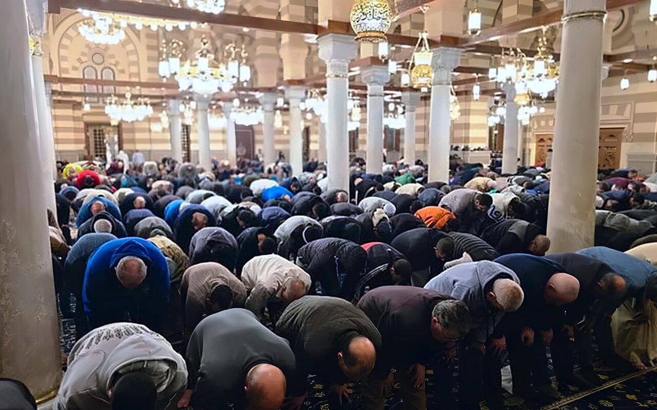 مواقيت الصلاة اليوم الخميس، موعد أذان الظهر في القاهرة والمحافظات