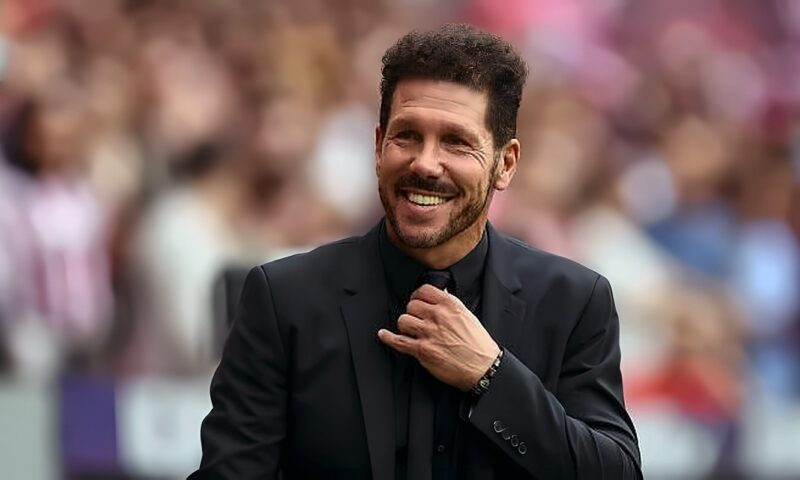 أتلتيكو مدريد يقترب من حسم مستقبل مدربه سيميوني
